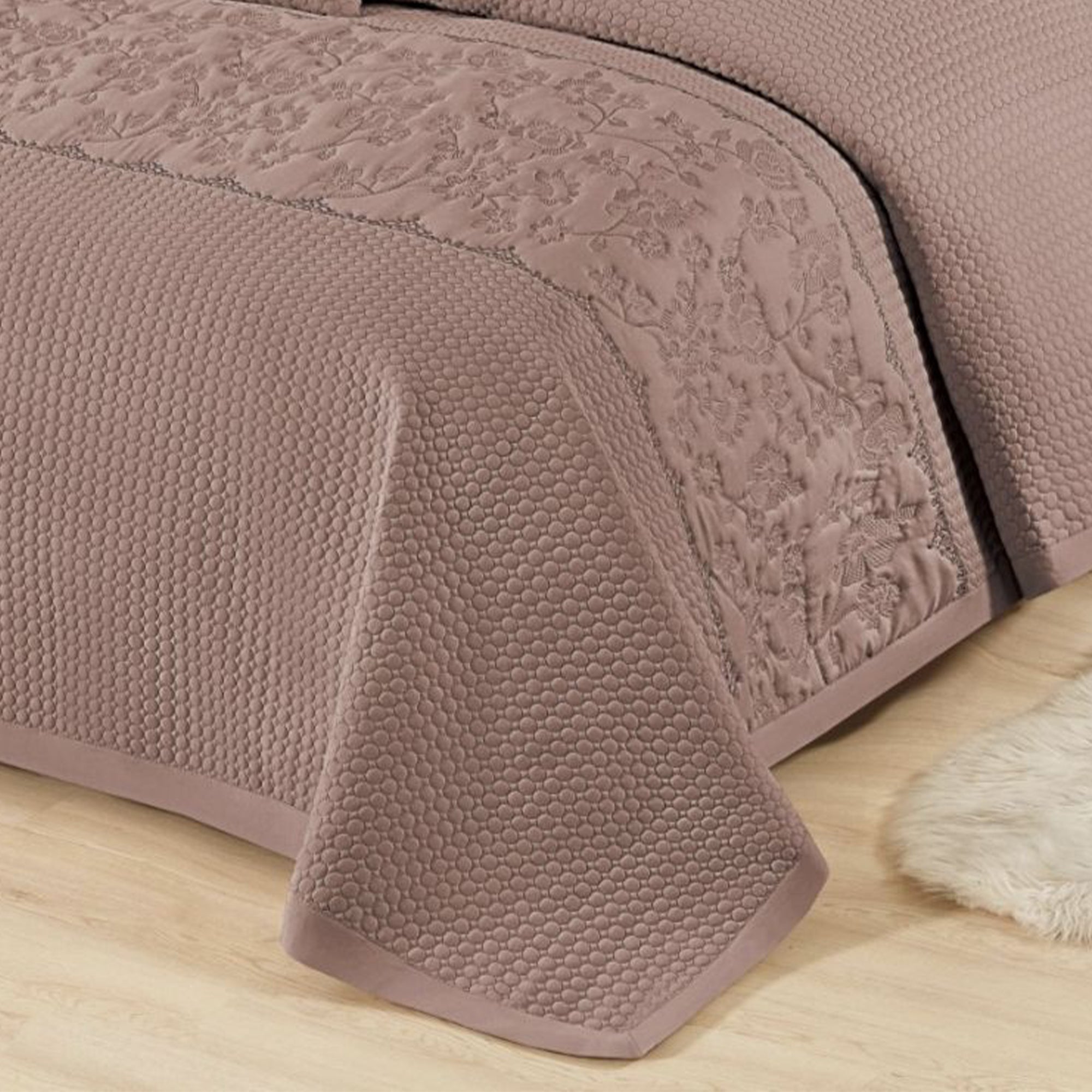 Gracie Dusty Rose Bed Cover Set – 4 Pieces