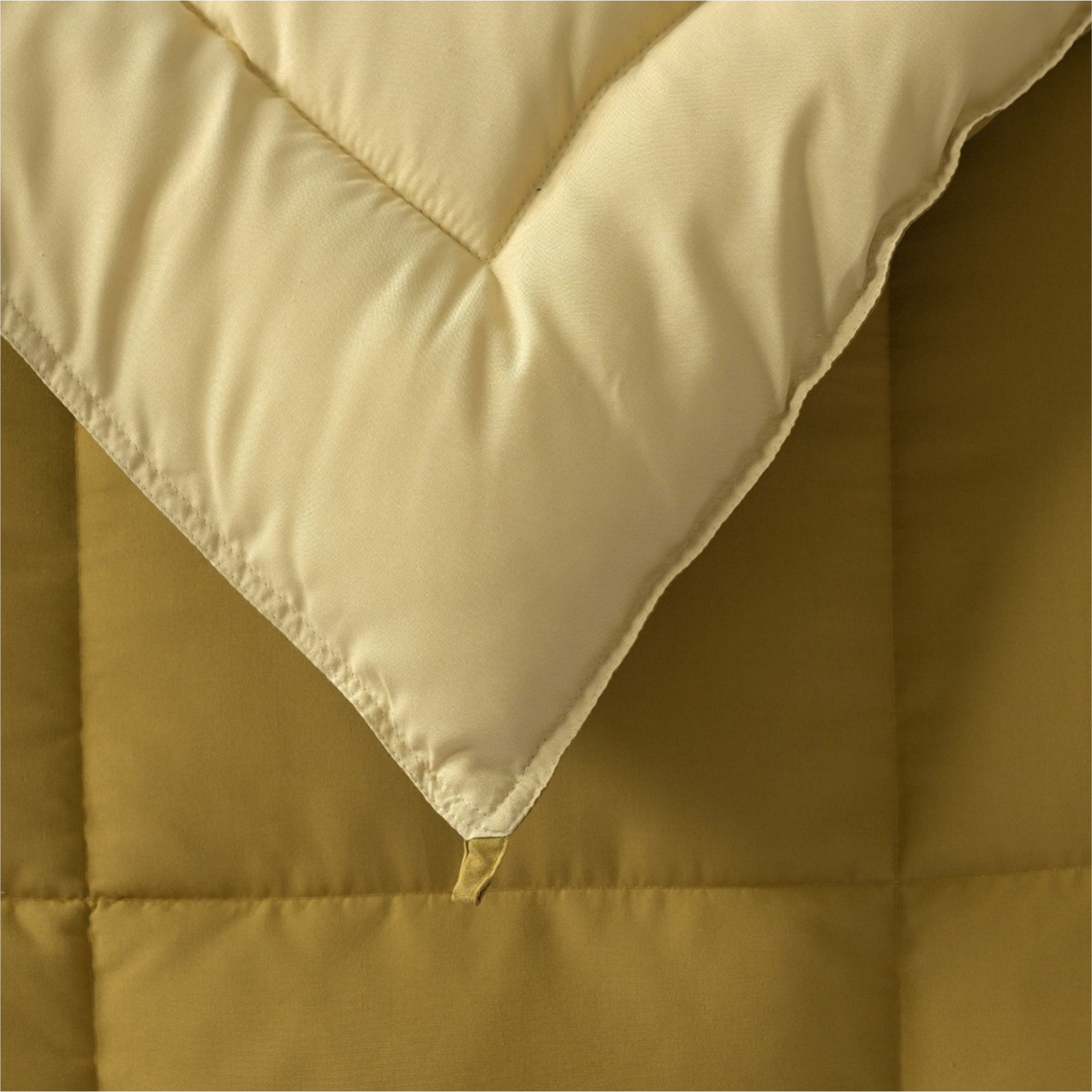 Boston Golden Dune Reversible Comforter