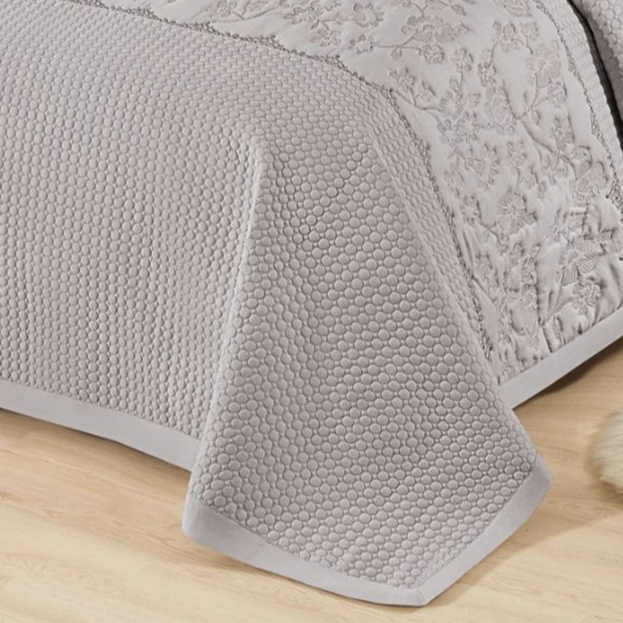 Gracie Pearl Whisper Bed Cover Set – 4 Pieces