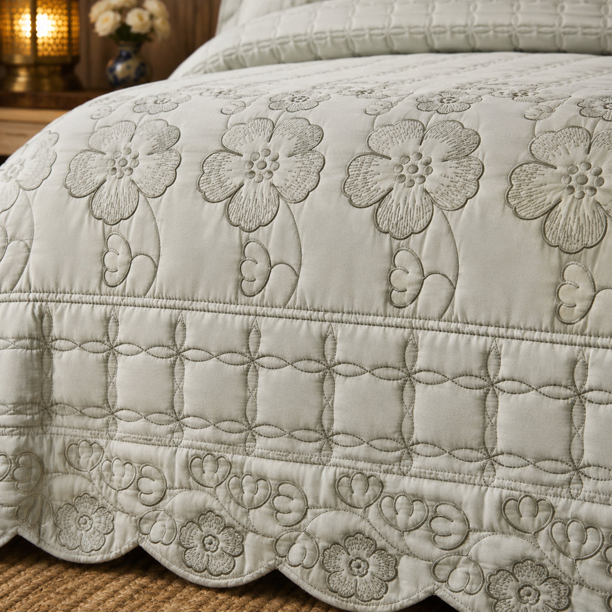 Ivory Rose Soft Cotton Fabric Bedding Set – 5 Pieces