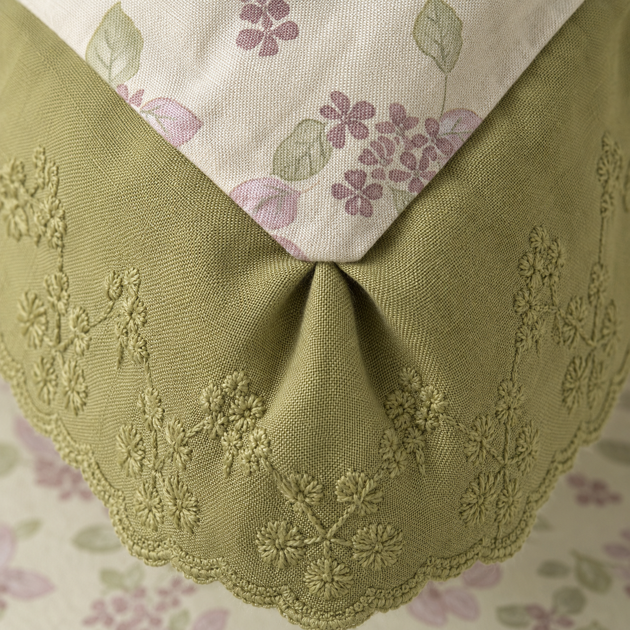 Nautica Spring Blossom Bed Sheet Set