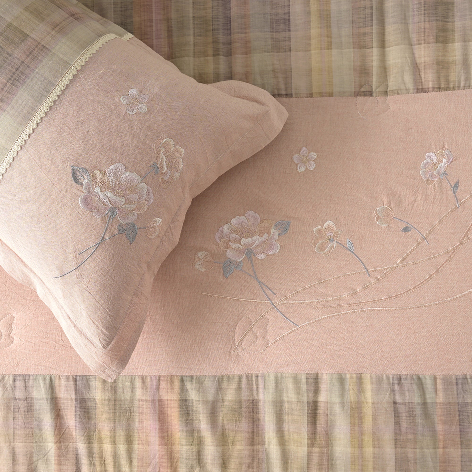 Cristiano Rose Blush 4 Piece Bedding Set