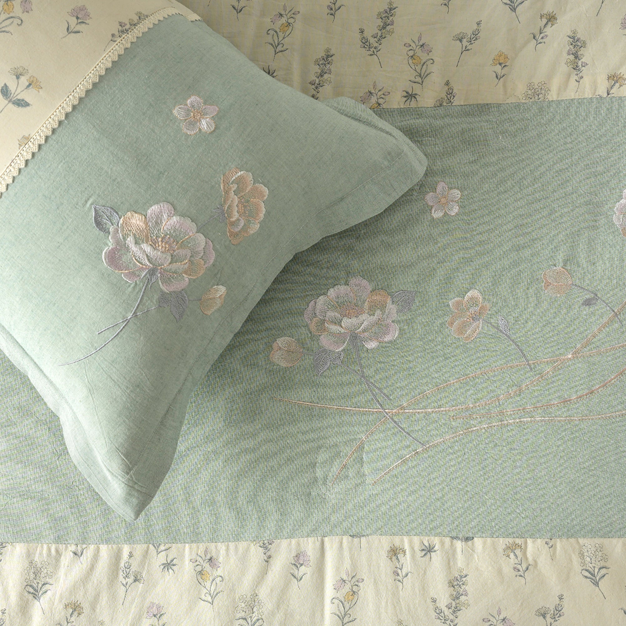 Cristiano Botanical Whisper 4 Piece Bedding Set