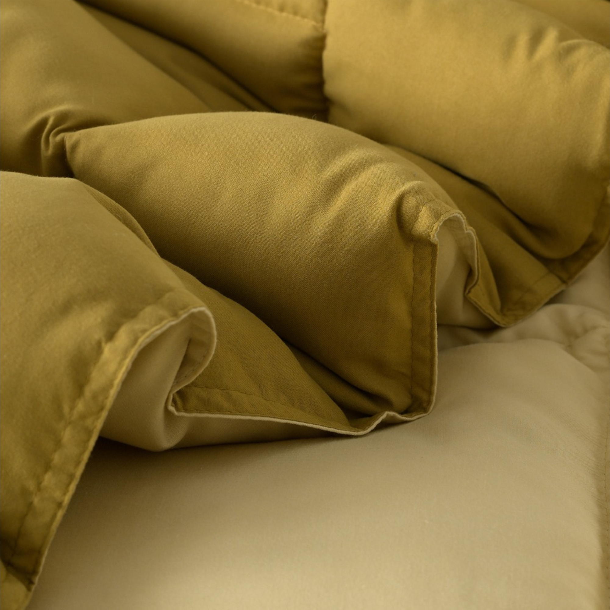 Boston Golden Dune Reversible Comforter
