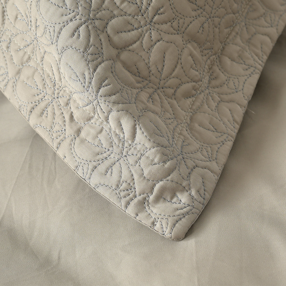 ROSARIO Luxurious Desert Pearl Bedsheet Set